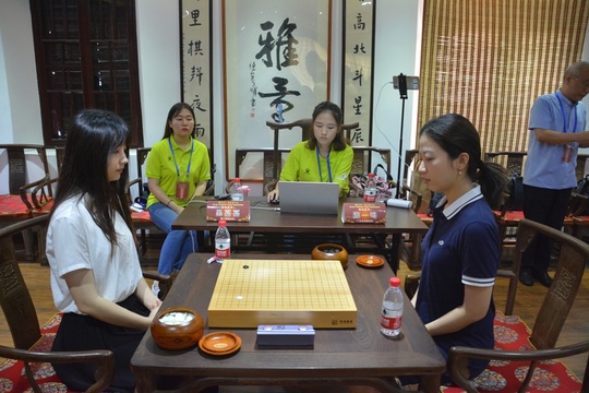 高清-女子围甲博思软件专场 吴清源围棋会馆开战(11) 第11页