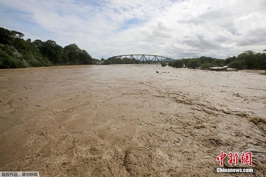 飓风“埃塔”来袭 洪都拉斯多地受灾严重(3) 第3页