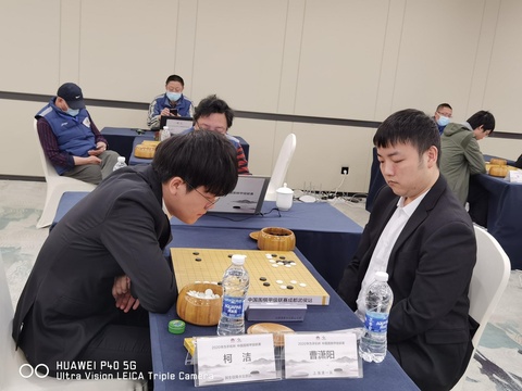 高清-围甲季后赛第二轮首回合 柯洁曹潇阳快棋对决(4) 第4页