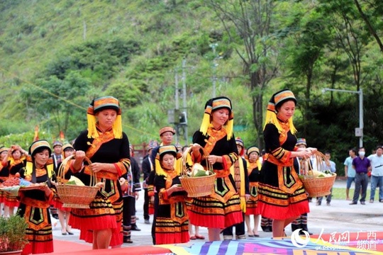 广西大化:祭祀始祖“密洛陀” 再现神秘布努瑶文化(4) 第4页