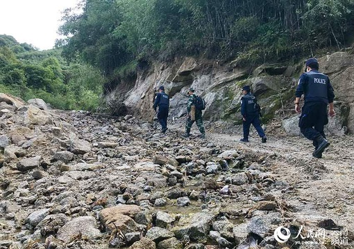 守护“共和国1号碑”(5) 第5页