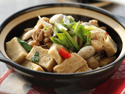 鸡肉口蘑豆腐怎么做?