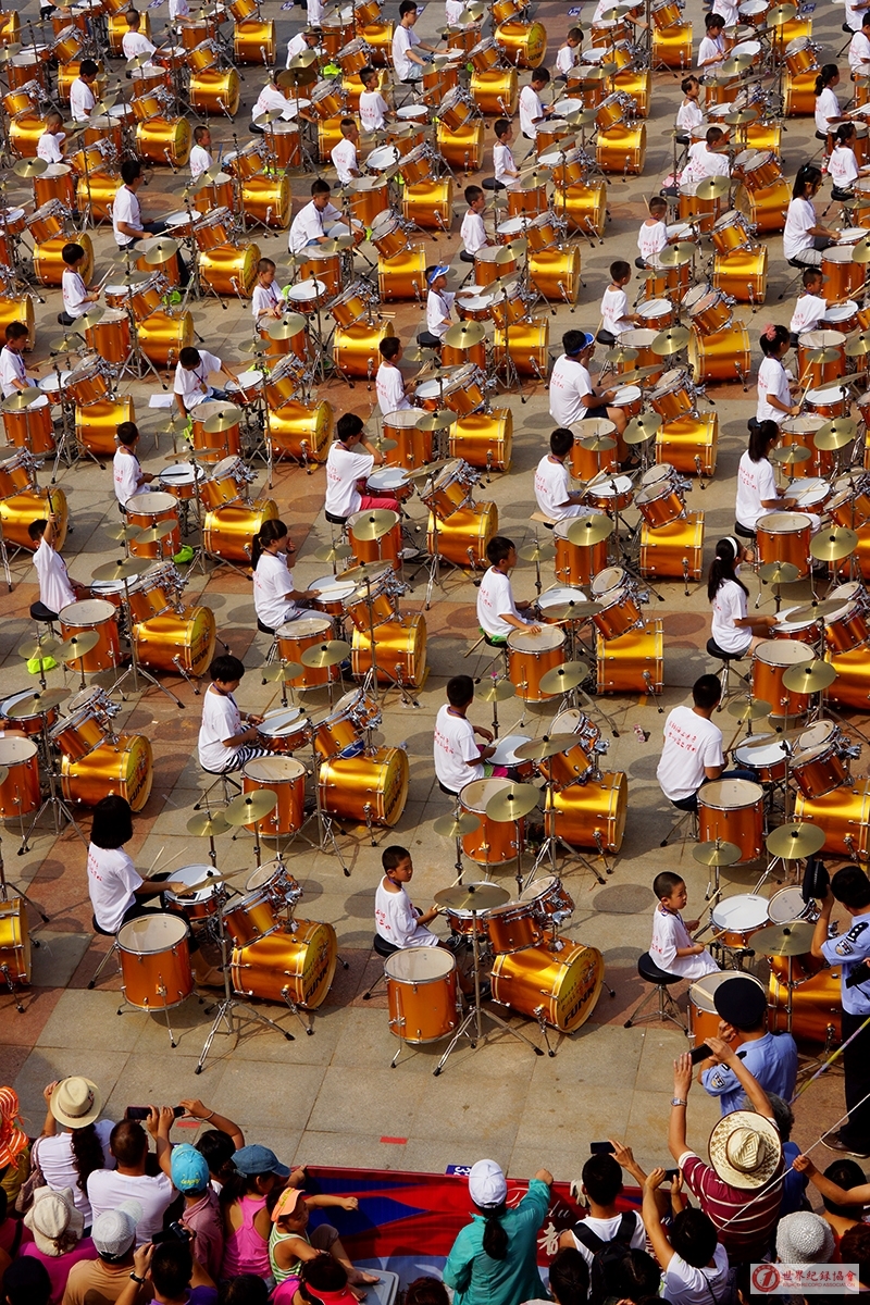 世界上最多架子鼓鼓手同时演奏是有多少鼓手