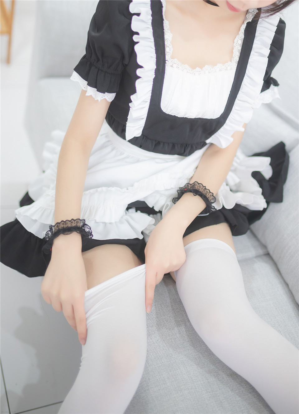 网红美女雪琪COS女仆服写真2-美了么