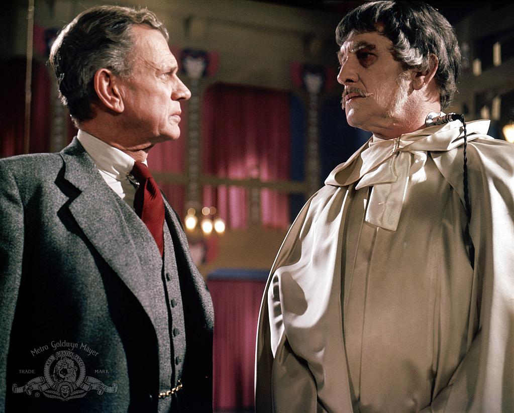 《恐怖博士费比斯》-高清电影-在线观看