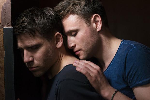 《自由坠落2》-高清电影-在线观看