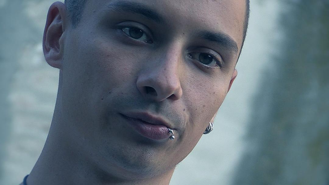 《contact》-高清电影-在线观看