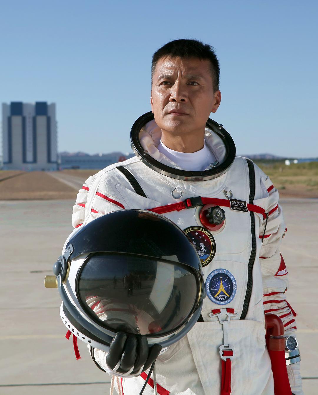 《飞天》全集-高清电影完整版-在线观看-搜狗影视