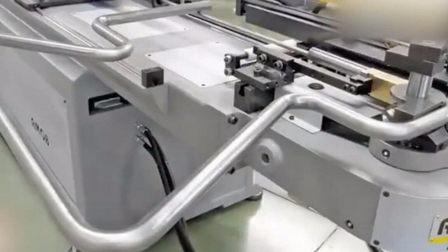 Machine tube. Трубогибочный станок с ЧПУ m30018. CNC 63 2l. CNC Spinning bending Machine. CNC r1530-550h
