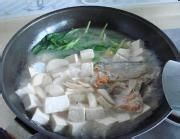 三文鱼头汤怎么做好吃 三文鱼头汤怎么做