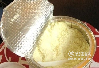 奶粉用什么水温冲最好 冲奶粉的最佳水温 冲奶粉的正确方法