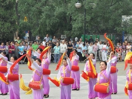 怎样跳广场舞一步一步地教 怎样跳广场舞