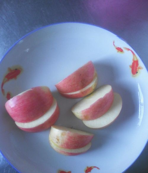 怎样做简单的水果拼盘 如何简单的做一个水果拼盘？