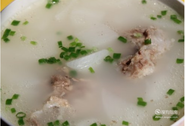 骨头汤怎样熬成奶白色 骨头汤怎么熬成传说中的奶白色?