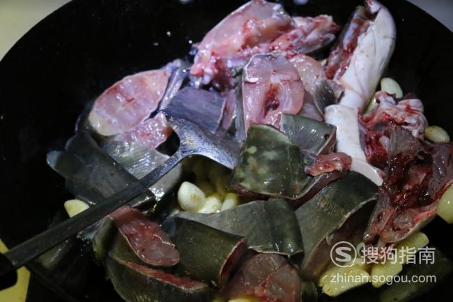 大蒜烧鲶鱼怎么做 大蒜烧鲶鱼制作方法优质