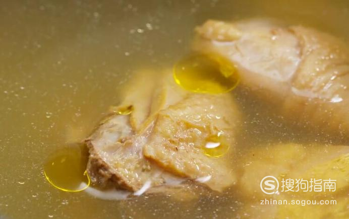 怎么熬的鸡汤最鲜香 如何熬出味道香浓的鸡汤？