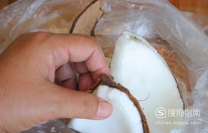 椰子怎么打开椰子的正确打开方法 椰子怎么打开