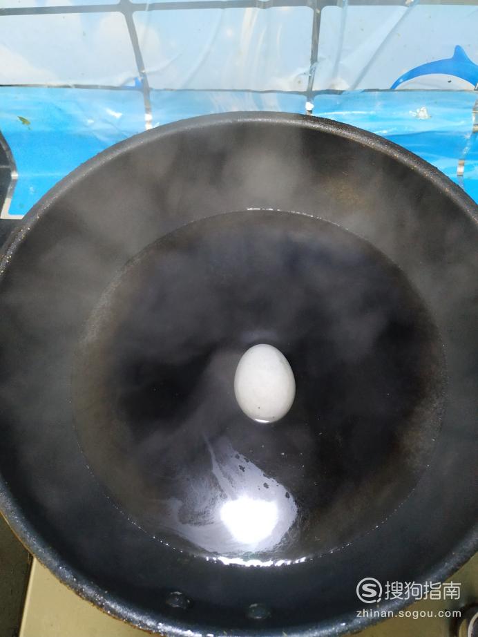 胡萝卜鸡蛋汤面的做法 怎样做美味的双萝卜松花蛋汤面？优质首发